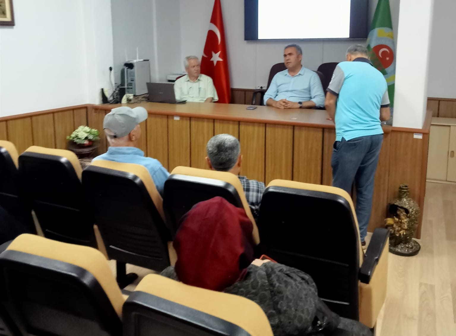 AYDIN’IN EFELER İLÇESİNDE TARIMA DESTEK VERMEK AMACIYLA AÇILAN “SERACILIK” KURSUNDA