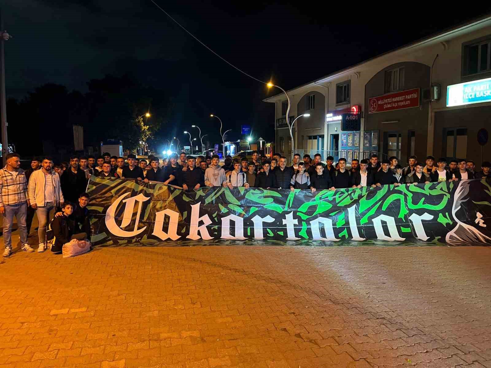 ÇİLİMLİ BELEDİYESİ, “ÇANAKKALE’Yİ GÖRMEYEN GENÇ KALMASIN” SLOGANIYLA DÜZENLEDİĞİ ÇANAKKALE GEZİSİ