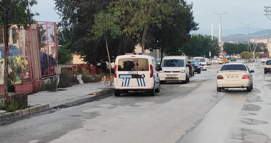 DENİZLİ’DE ÇİMENTO İNDİRİRKEN TARTIŞTIĞI YURTTAŞINI 3 YERİNDEN BIÇAKLAYAN YABANCI UYRUKLU