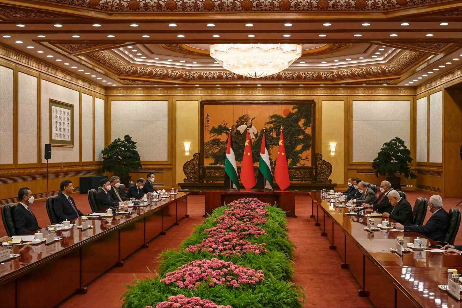ÇİN DEVLET BAŞKANI Xİ JİNPİNG, ÜLKESİNE DEVLET ZİYARETİ GERÇEKLEŞTİREN FİLİSTİN