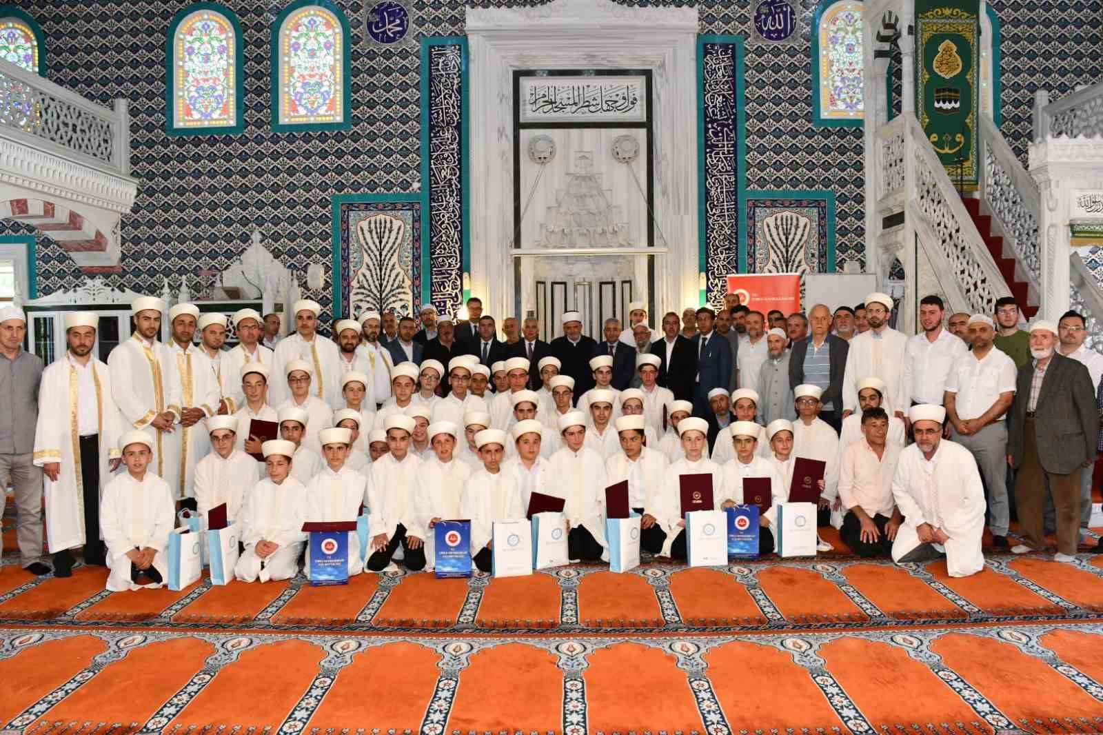 ÖRGÜN EĞİTİMLE BİRLİKTE HAFIZLIK PROJESİ ÇERÇEVESİNDE ÇORLU İLÇE MÜFTÜLÜĞÜ VE
