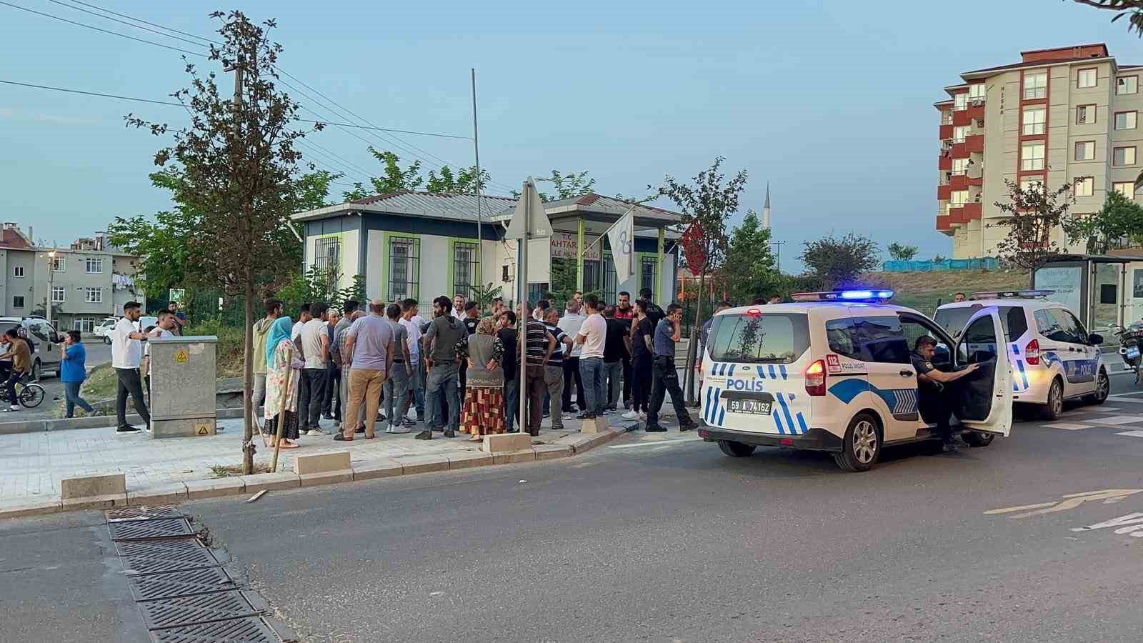 TEKİRDAĞ ÇORLU’DA İKİ GRUP ARASINDAKİ KAVGADA 5 KİŞİ YARALANDI, 3
