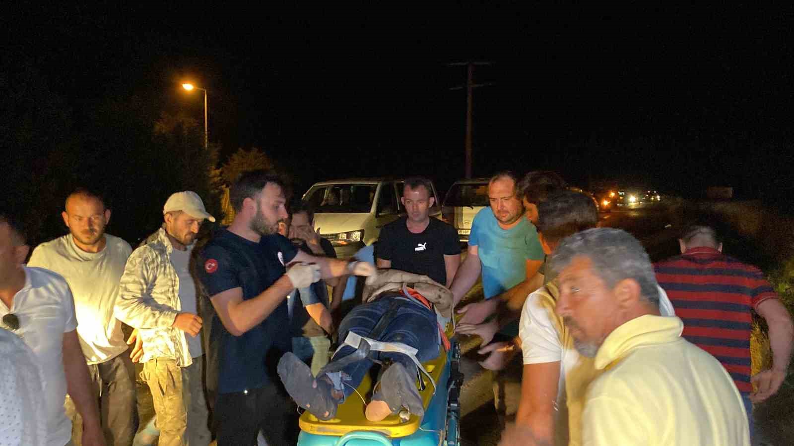 TEKİRDAĞ ÇORLU’DA 3 ARACIN KARIŞTIĞI TRAFİK KAZASINDA 1 ÇOCUK ÖLDÜ,