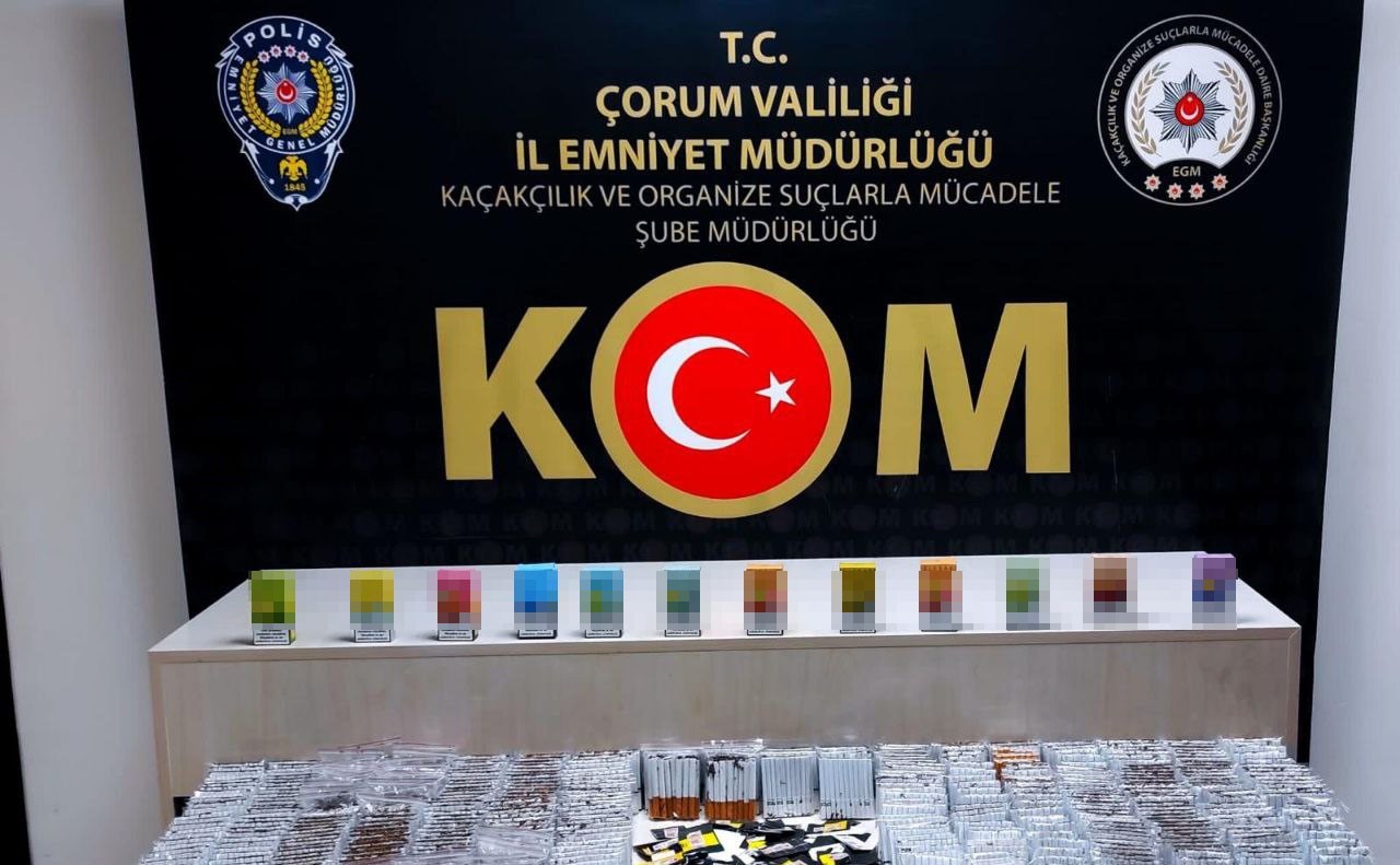 ÜÇ AYRI OPERASYONDA ÇOK SAYIDA KAÇAK SİGARA İLE RUHSATSIZ SİLAH