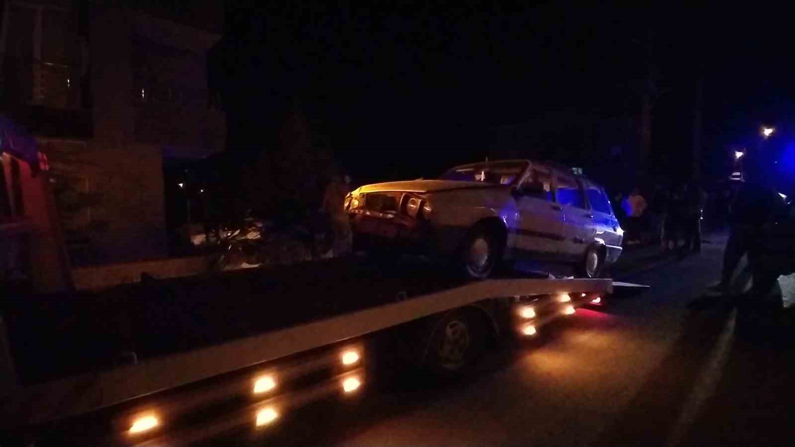 ÇORUM'DA İKİ OTOMOBİLİN ÇARPIŞMASI SONUCU MEYDANA GELEN TRAFİK KAZASINDA BİR