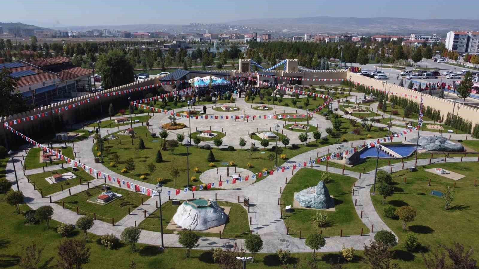 ÇORUMİNİA’YI AÇILDIĞI GÜNDEN BU YANA 50 BİN KİŞİ ZİYARET ETTİ