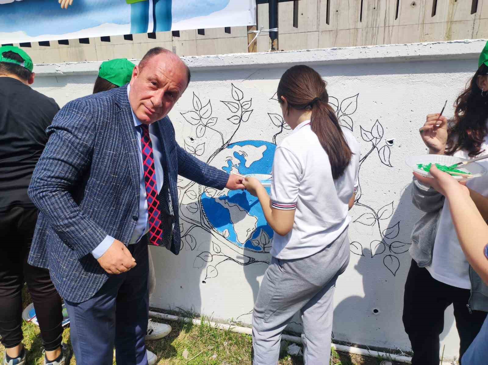 ÇEVRE HAFTASI KAPSAMINDA ÇOCUKLAR İÇİN ÇOCUK ŞENLİĞİ DÜZENLENDİ.
