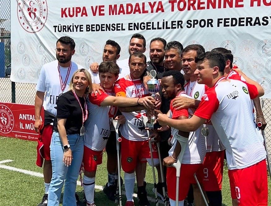 AMPUTE FUTBOL 1. LİGİNİ NAMAĞLUP ŞAMPİYON OLARAK TAMAMLAYAN DENİZLİ SPOR