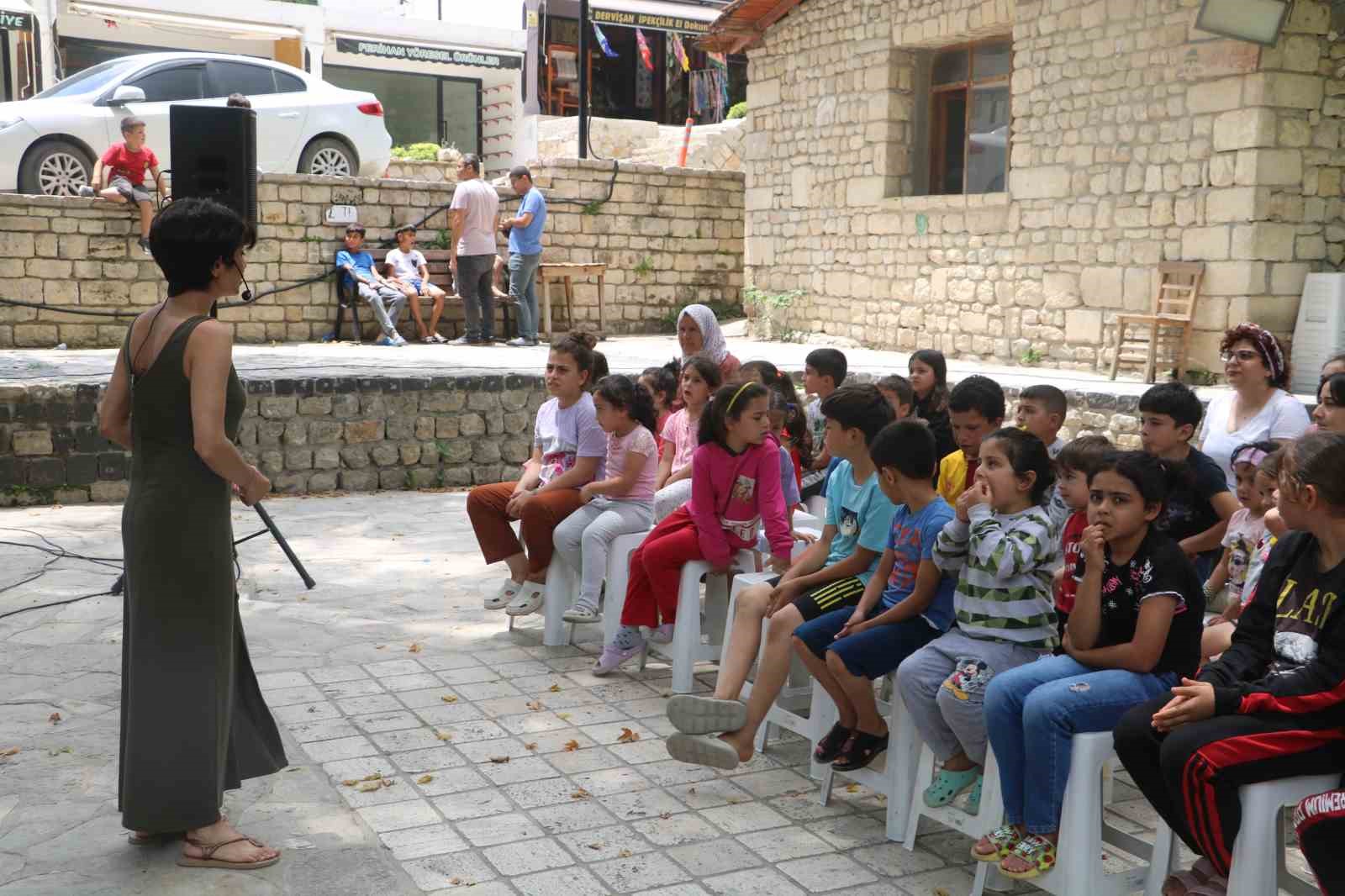 DEPREMİN VURDUĞU HATAY’DA, KÜÇÜKÇEKMECE BELEDİYESİ’NİN SEİBA ULUSLARARASI HİKAYE ANLATICILIĞI MERKEZİ