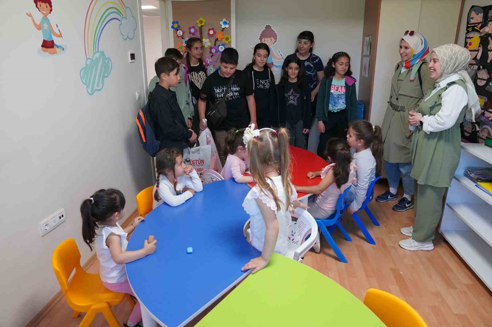 TEPEBAŞI BELEDİYESİ MELİH SAVAŞ YAŞAM KÖYÜ’NDE MİSAFİR EDİLEN DEPREM MAĞDURU