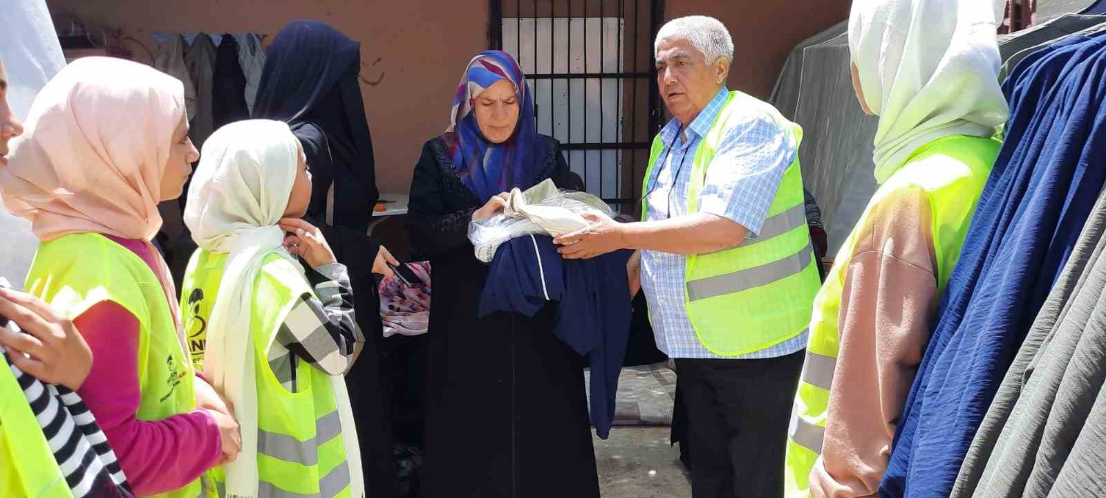 İMKANDER ÇADIRDA YAŞAYAN ÇOCUKLARIN YÜZÜNÜ GÜLDÜRDÜ