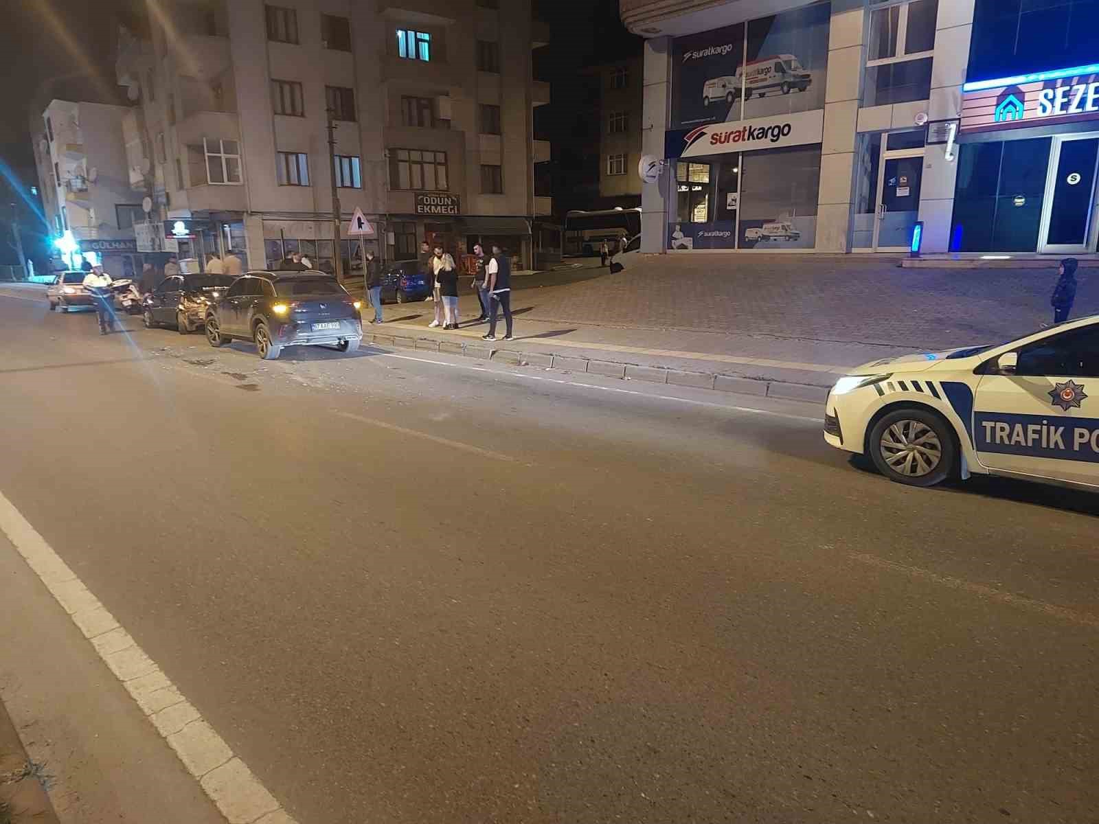 ZONGULDAK'IN EREĞLİ İLÇESİNDE MEYDANA GELEN TRAFİK KAZASINDA ŞANS ESERİ ÖLEN