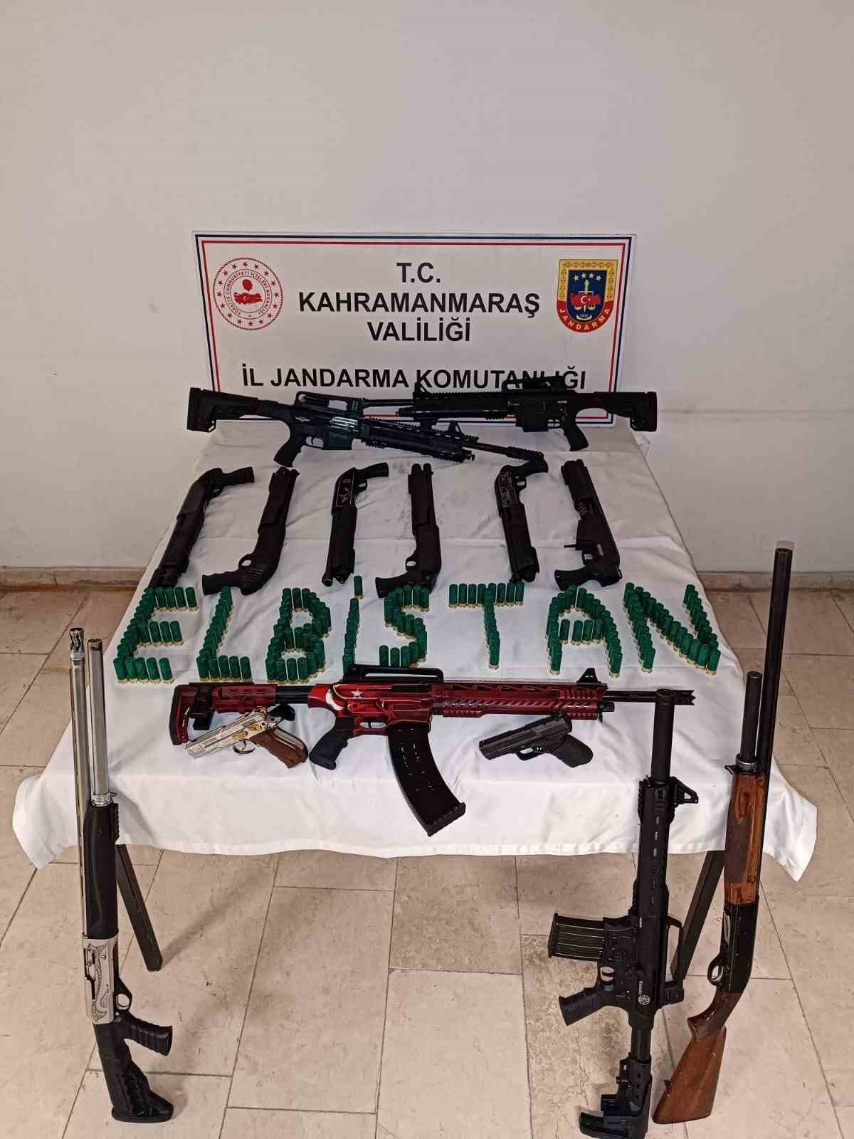 KAHRAMANMARAŞ’IN ELBİSTAN İLÇESİNDE, JANDARMA EKİPLERİNİN BİR DÜĞÜN MERASİMİNE KATILMAK İÇİN