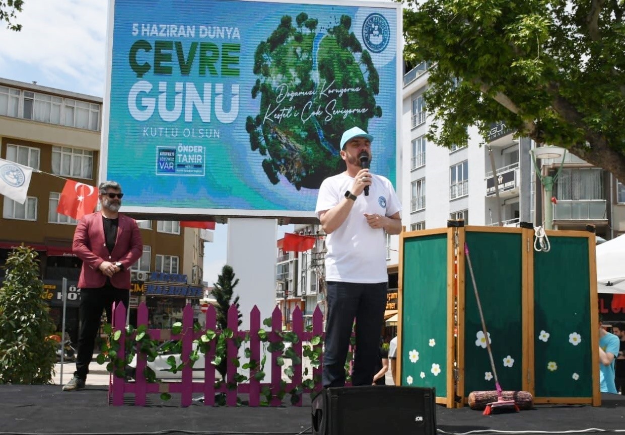 ÇEVRE KONUSUNA BÜYÜK ÖNEM VEREN VE ÖNEMLİ PROJELERİ HAYATA GEÇİREREK