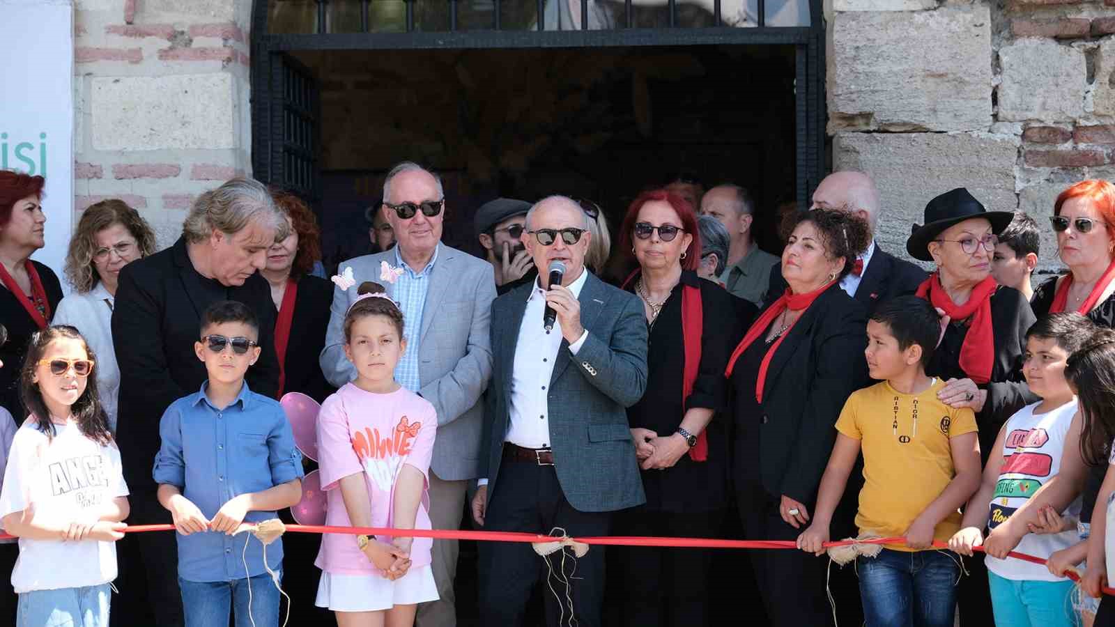 BÜYÜKÇEKMECE BELEDİYESİ HALK AKADEMİSİ EĞİTMENLERİ VE KURSİYERLERİNİN EL EMEĞİ, GÖZ