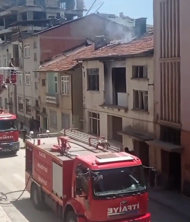 ELAZIĞ'DA 6 ŞUBATTA KAHRAMANMARAŞ'TA MEYDANA GELEN YIKICI DEPREMLERİN ARDINDAN AĞIR