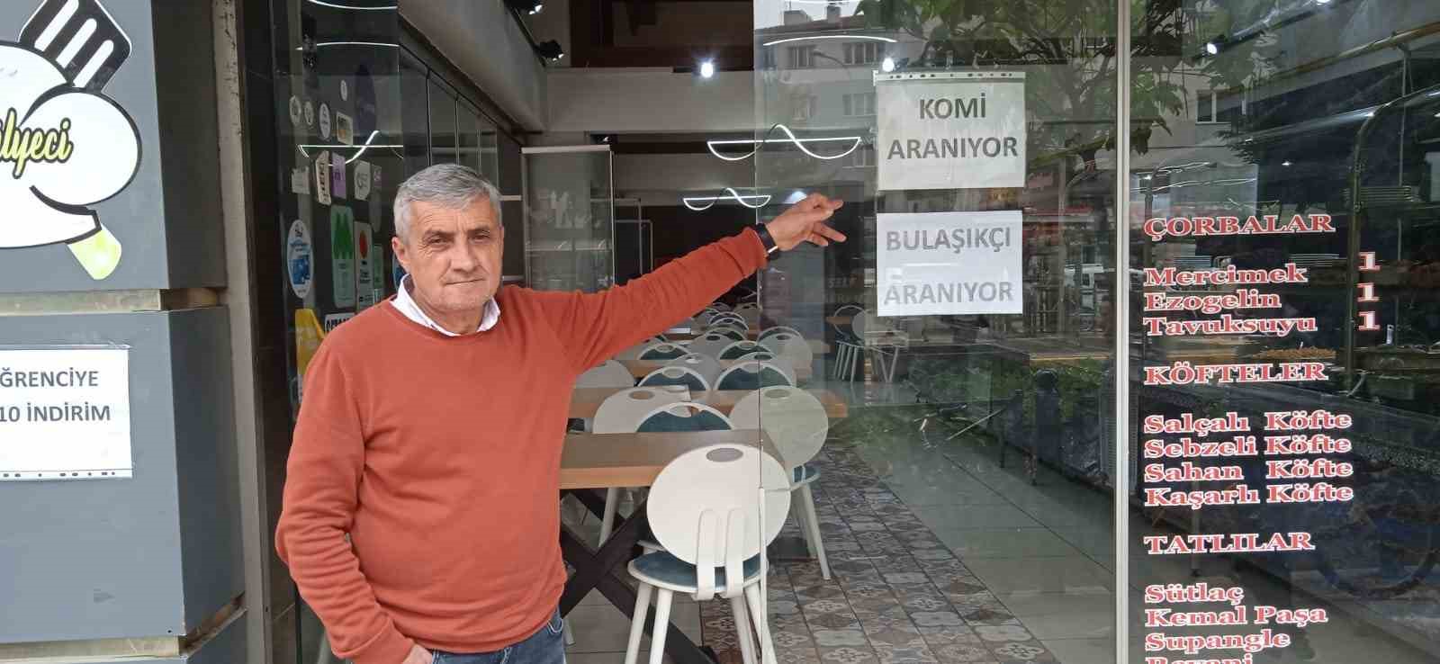 YİYECEK İÇECEK SEKTÖRÜNDE FAALİYET GÖSTEREN BİRÇOK LOKANTANIN CAMLARINDA SON ZAMANLARDA