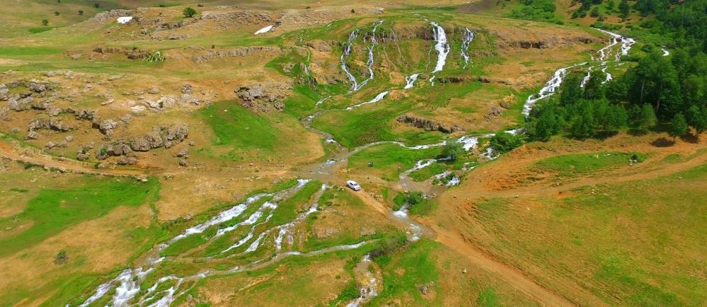 ERZİNCAN’IN TERCAN İLÇESİNE 50 KİLOMETRE UZAKLIKTA BULUNAN VE DAĞ YOLU
