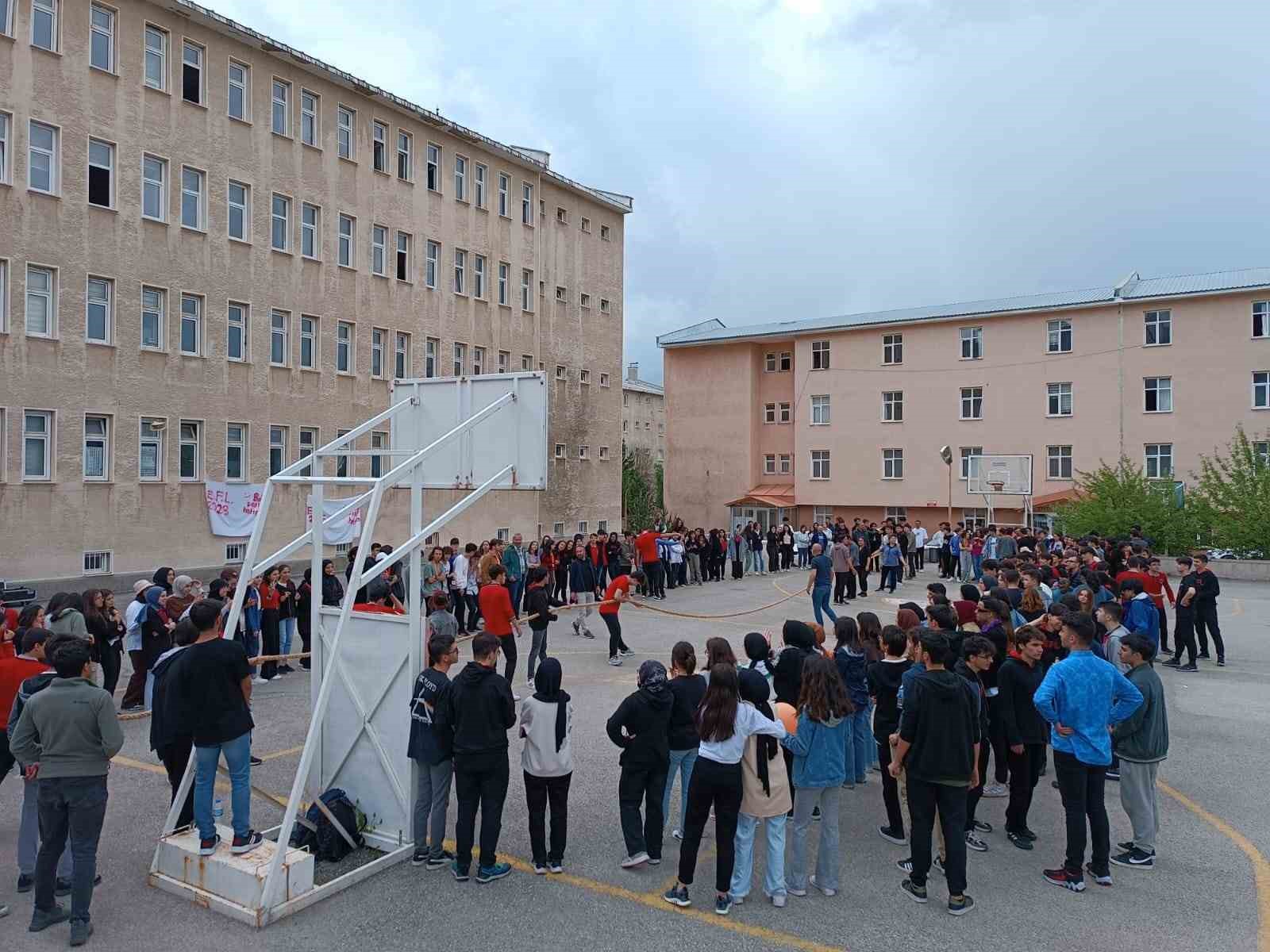 ERZURUM’UN KÖKLÜ VE BAŞARILI OKULLARINDAN BİRİSİ OLAN İBRAHİM HAKKI FEN