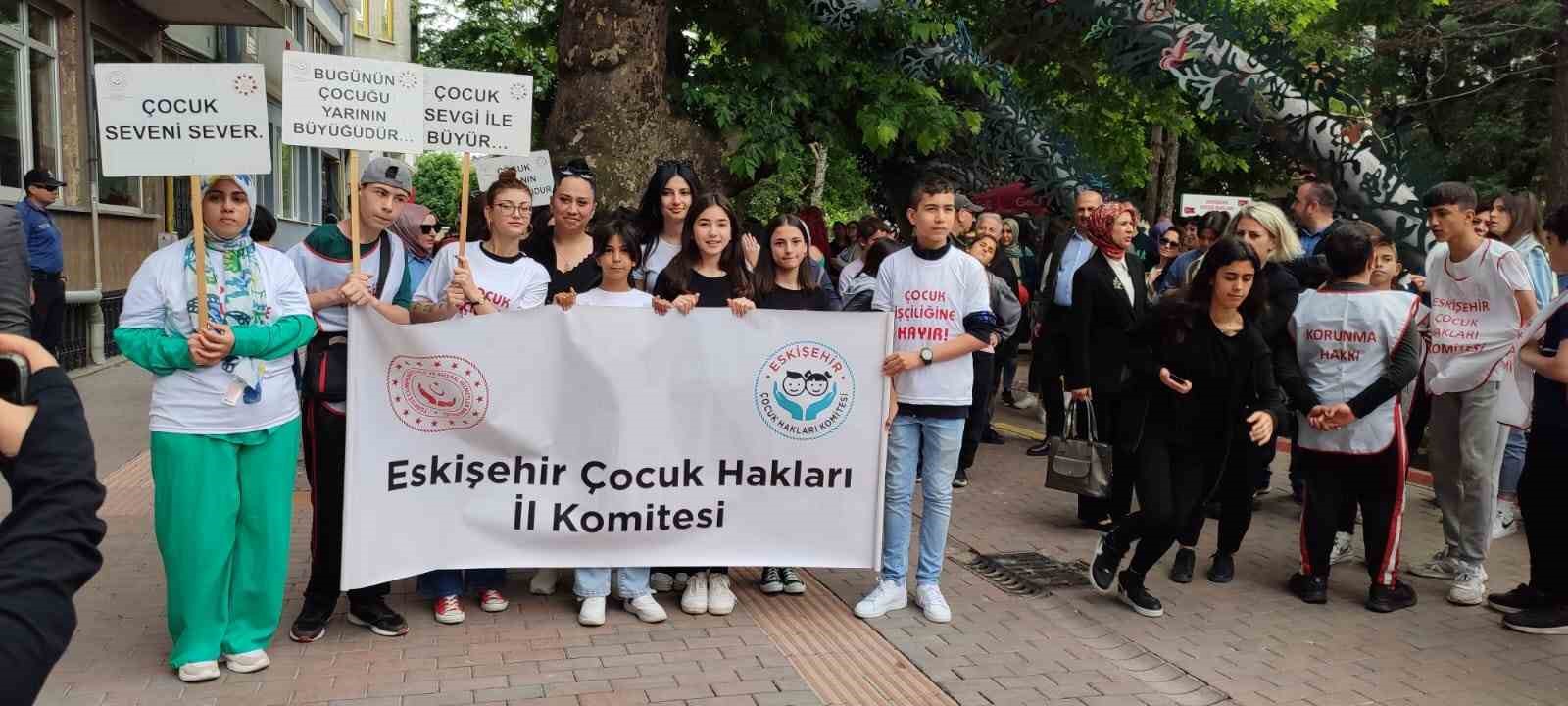 ESKİŞEHİR ÇOCUK HAKLARI İL KOMİTESİ ‘DÜNYA ÇOCUK İŞÇİLİĞİ İLE MÜCADELE