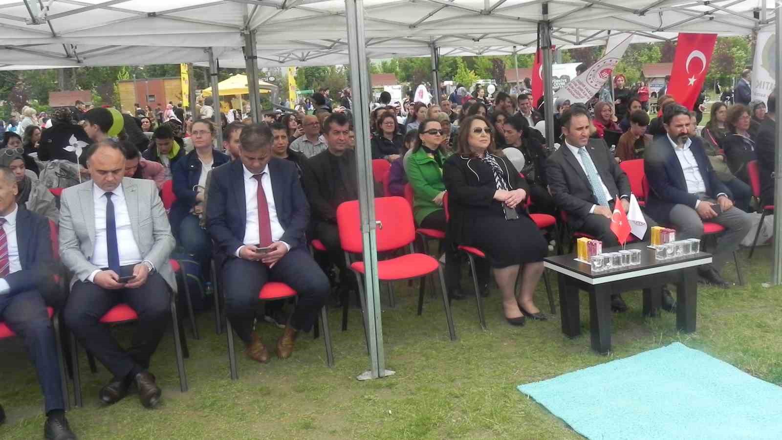 RECEP TAYYİP ERDOĞAN MİLLET BAHÇESİ’NDE GERÇEKLEŞEN ETKİNLİĞE ESKİŞEHİR ÇEVRE, ŞEHİRCİLİK