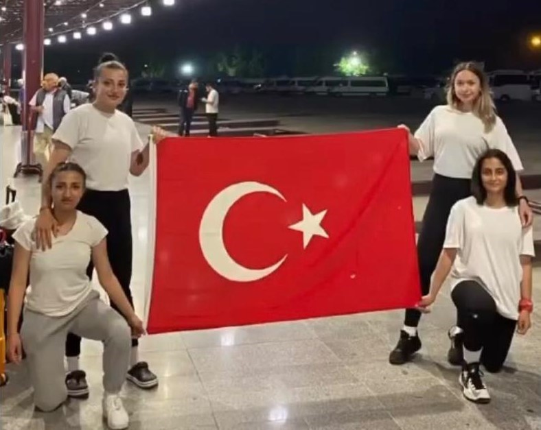 U18 RUGBY KADINLAR MİLLİ TAKIM KAMPI’NA DAVET EDİLEN ESKİŞEHİRLİ SPORCULAR,