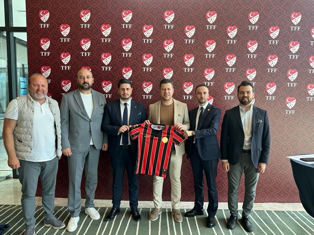 ESKİŞEHİRSPOR KULÜP BAŞKANI ERKAN KOCA, ZİYARETİN ARDINDAN TFF YÖNETİM KURULU