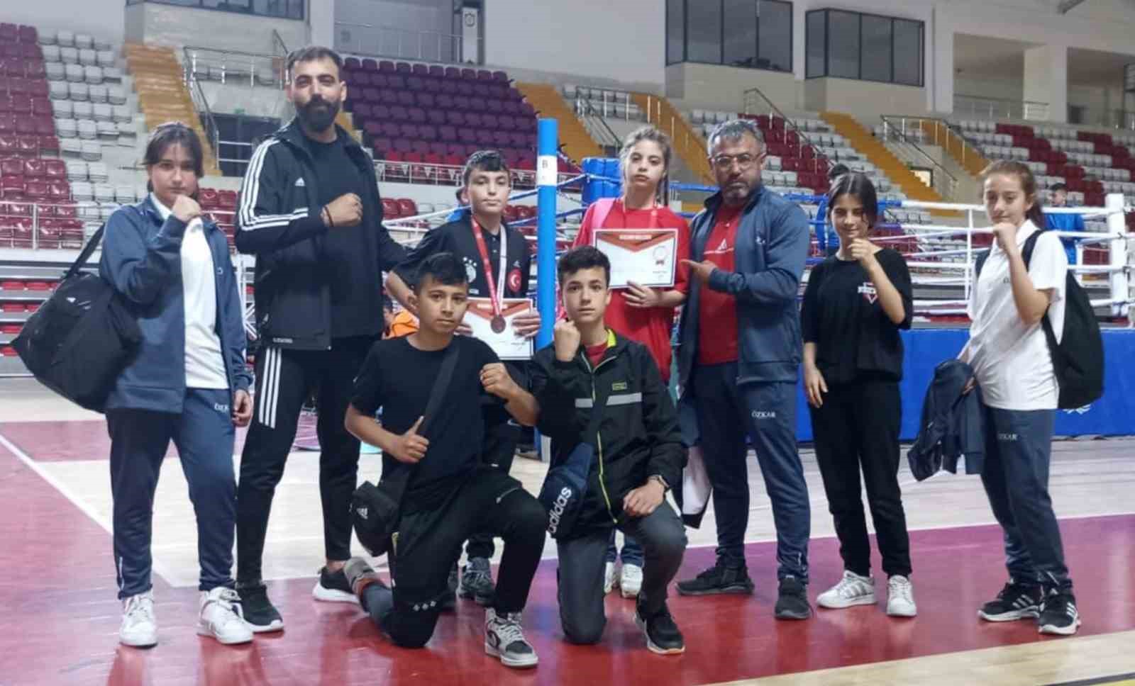 KARAMAN’IN ERMENEK İLÇESİNDE İNCİKZADE MUSTAFA VE EMİNE KELEŞ CUMHURİYET ORTAOKULUNDA