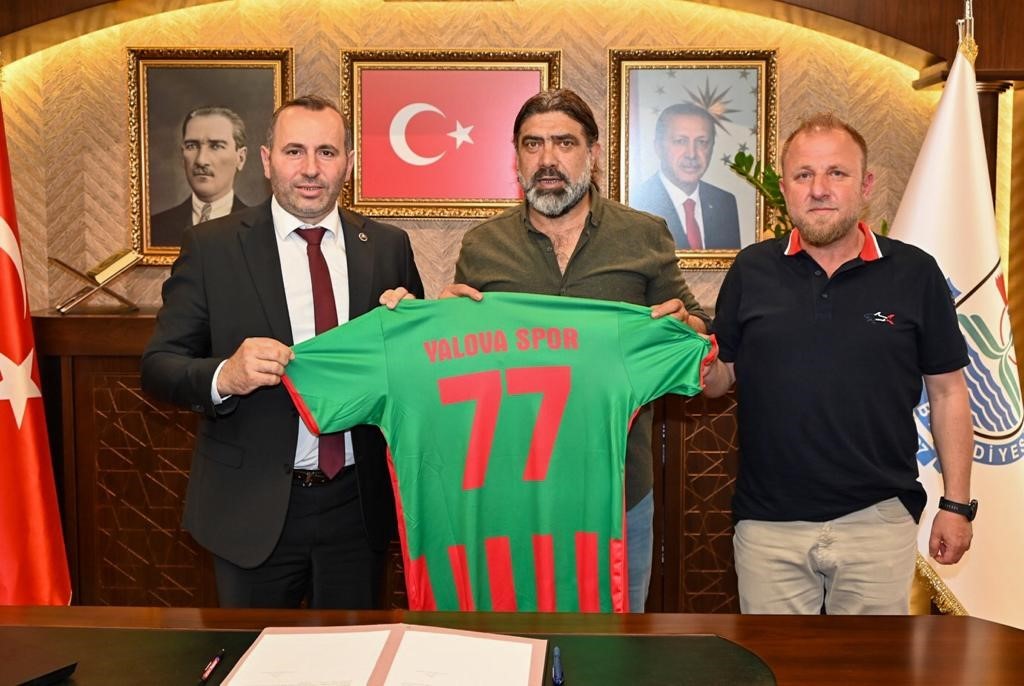 YALOVA SÜPER AMATÖR LİG EKİPLERİNDEN YALOVASPOR’DA TEKNİK DİREKTÖRLÜK KOLTUĞUNA ESKİ