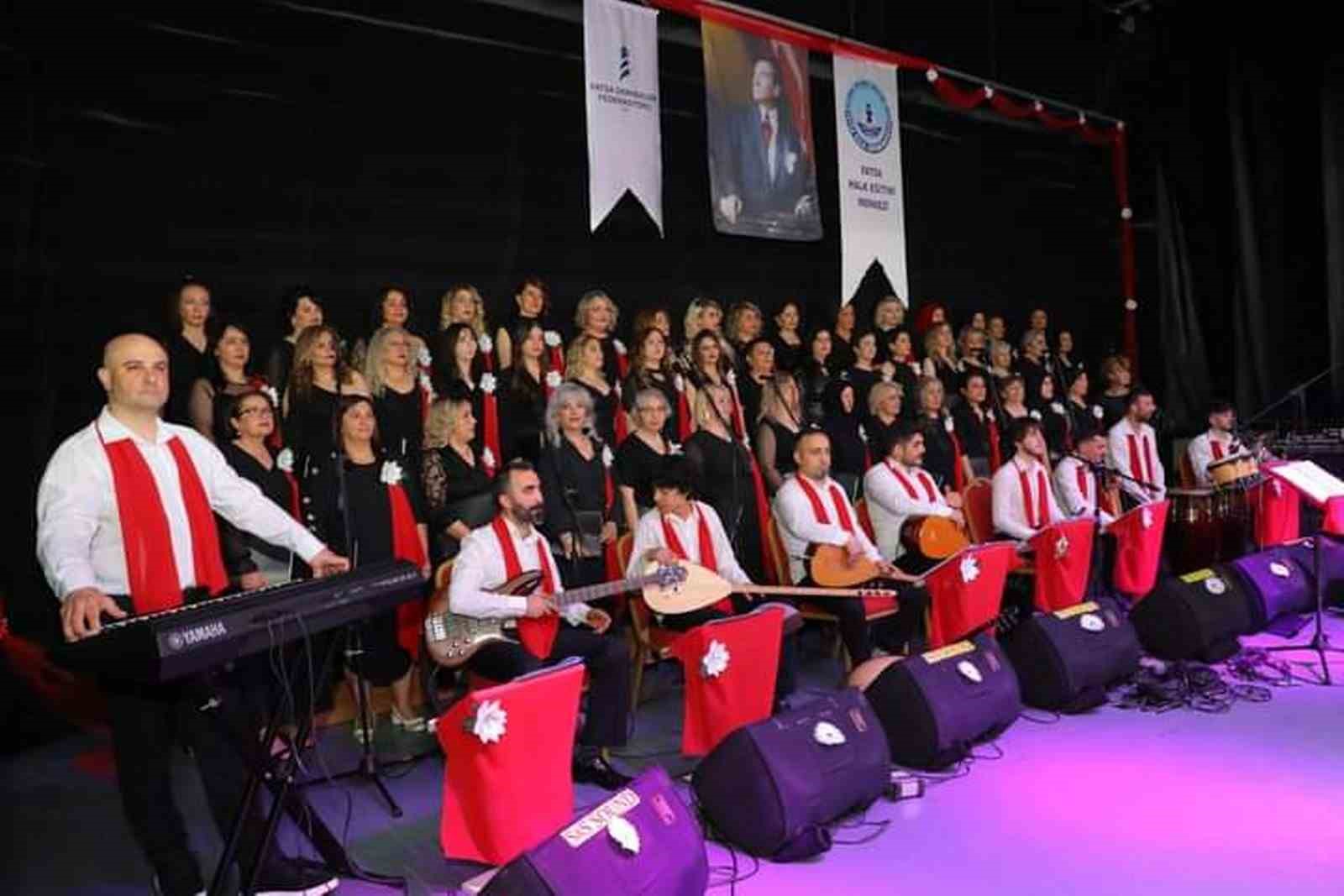 100.YIL MANOLYA KADIN KOROSU  THM KONSERİ KEYİF VERDİ