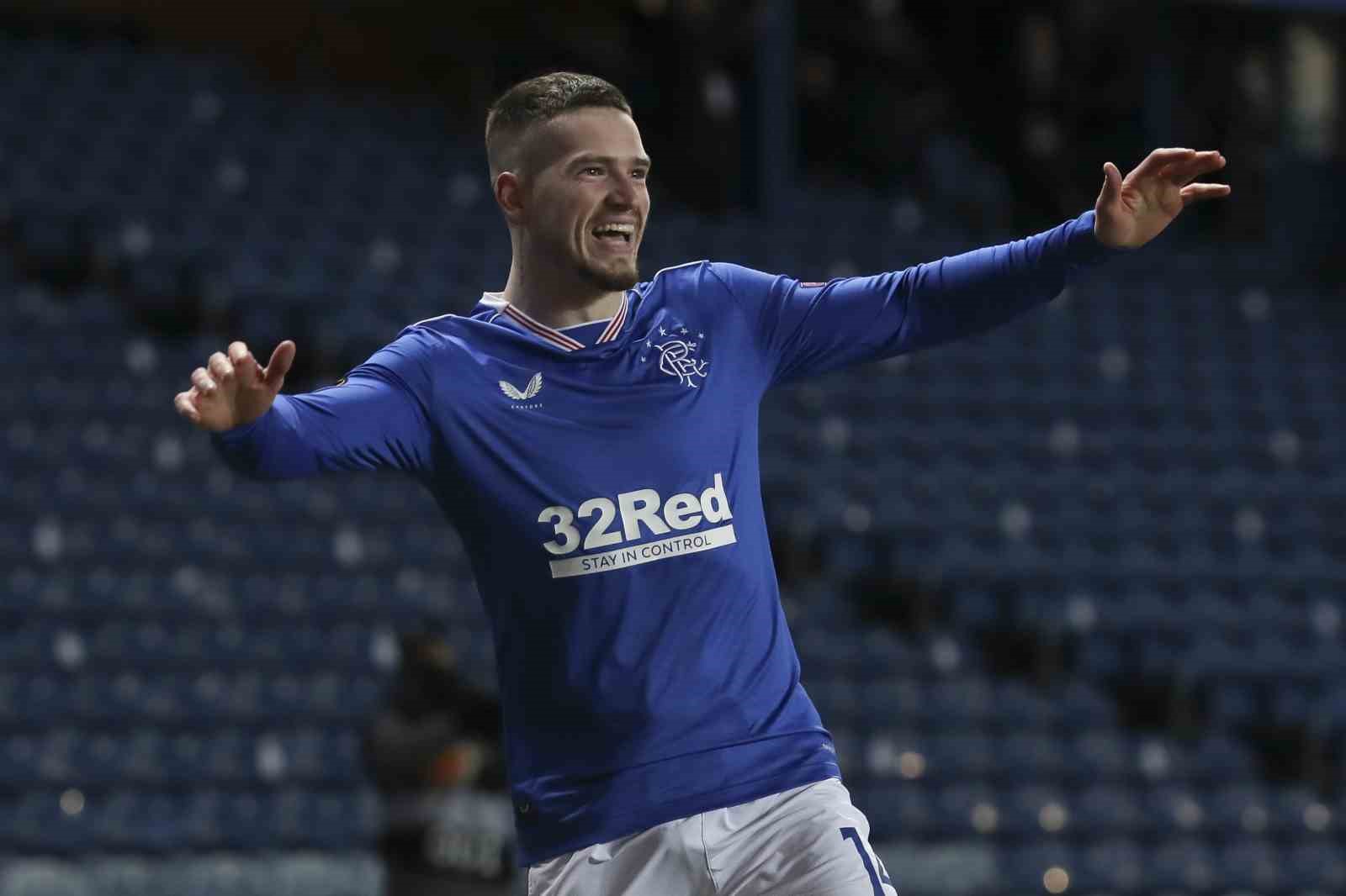 FENERBAHÇE, 26 YAŞINDAKİ İNGİLİZ FUTBOLCU RYAN KENT'İ KADROSUNA KATTIĞINI AÇIKLADI.