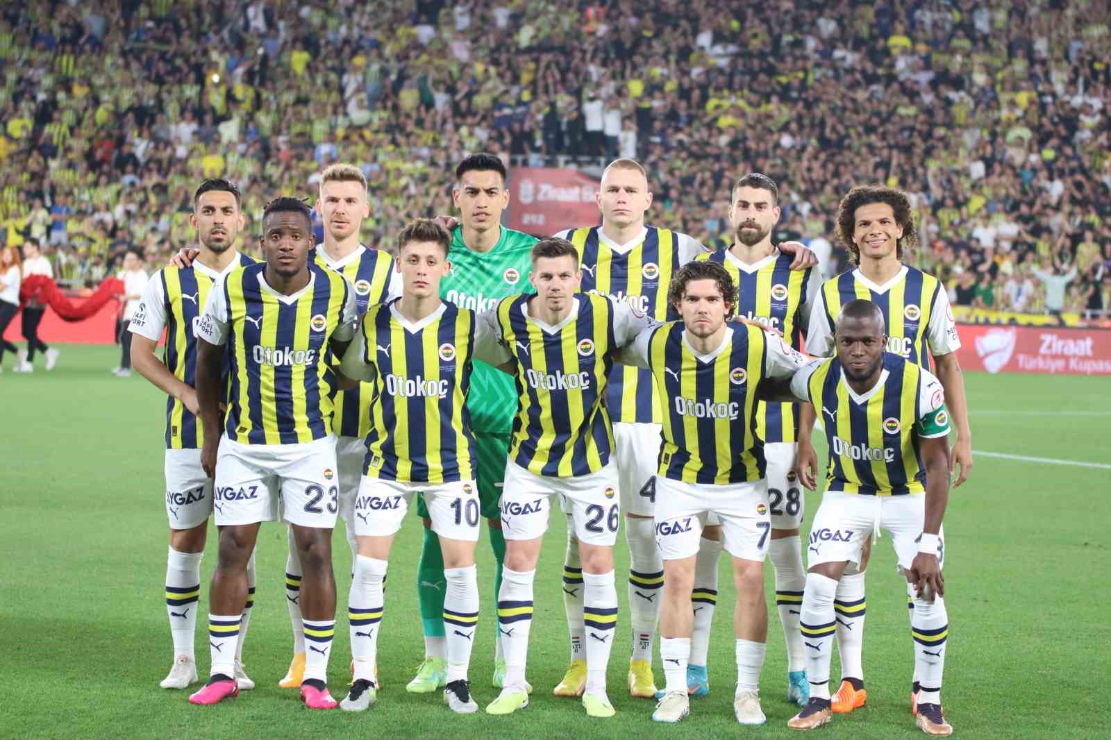 SEZONU TÜRKİYE KUPASI İLE TAMAMLAYAN FENERBAHÇE’DE TEKNİK DİREKTÖRLÜK DEĞİŞİMİ YAŞANIRKEN,