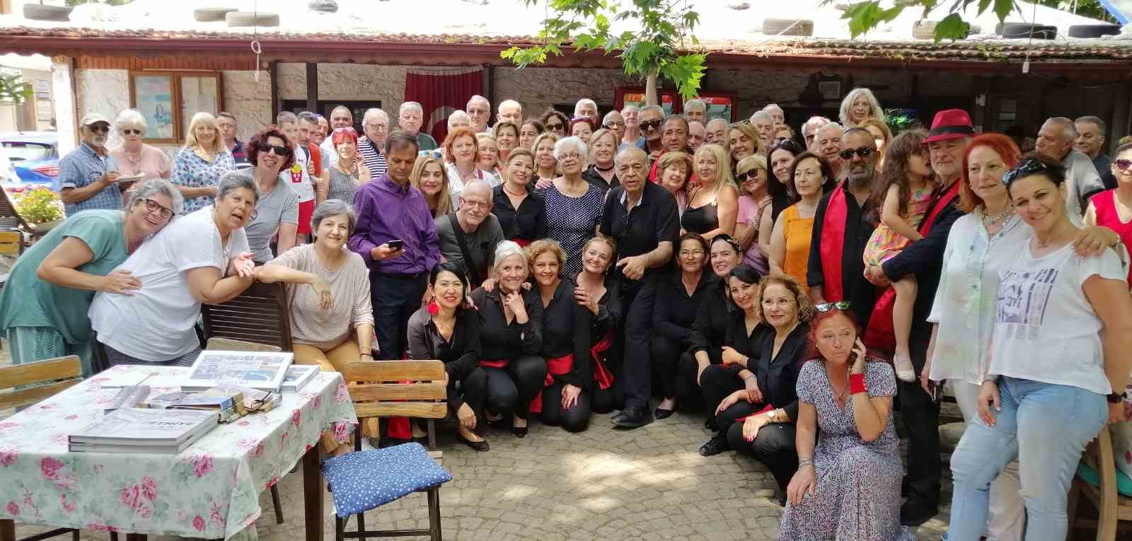 FETHİYE KAYAKÖY’ÜN RUM MİSAFİRLERİ DEDELERİNİN EVLERİNİ ZİYARET ETTİ