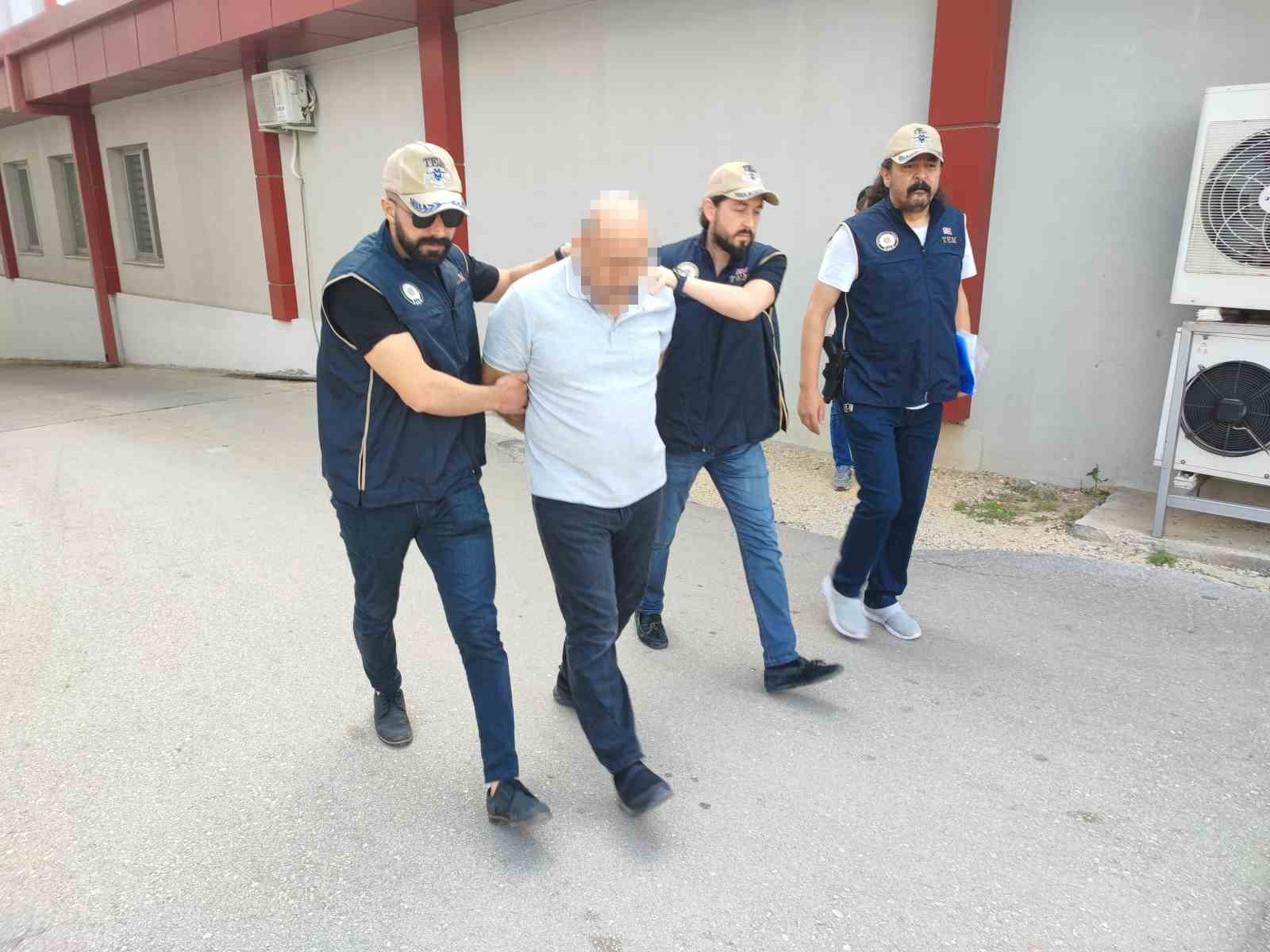 ADANA POLİSİ FETÖ/PDY SİLAHLI TERÖR ÖRGÜTÜNE ÜYE OLMA SUÇUNDAN 6