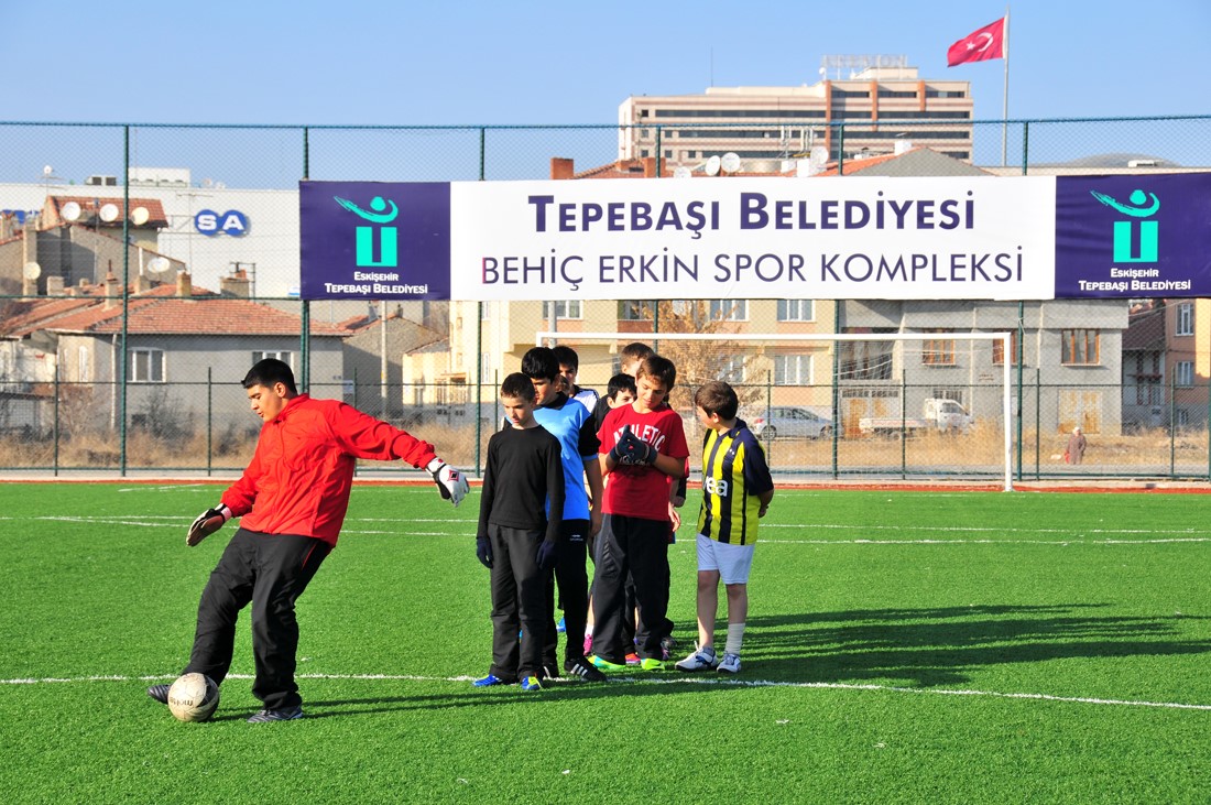 TEPEBAŞI BELEDİYESİ’NİN, 7-13 YAŞ ARASI ÇOCUKLAR İÇİN DÜZENLEDİĞİ FUTBOL YAZ