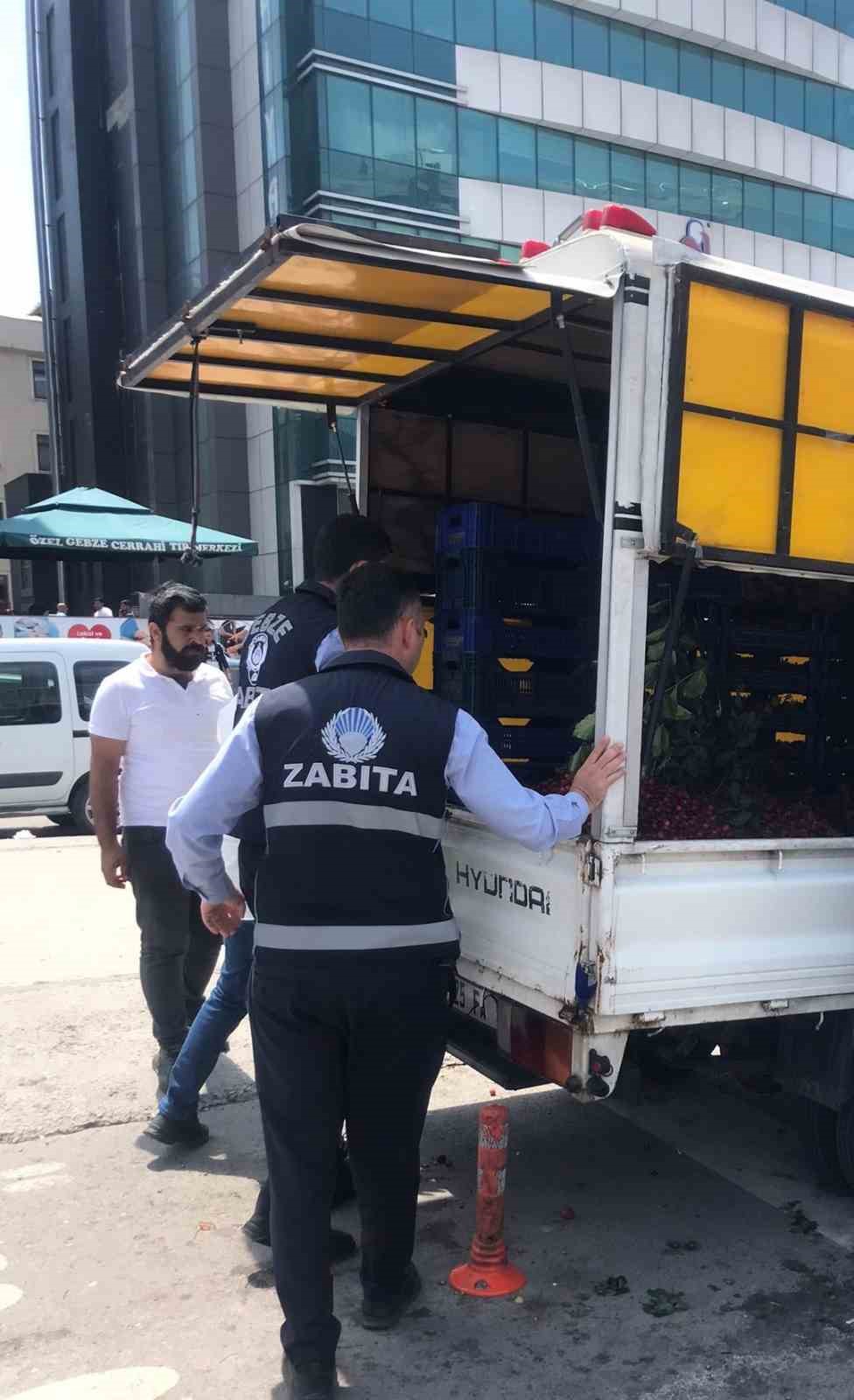 GEBZE BELEDİYESİ ZABITA MÜDÜRLÜĞÜ EKİPLERİ İLÇEDE SEYYAR SATICILARA YÖNELİK DENETİMLERİNİ