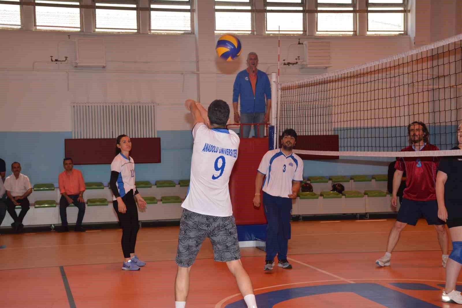 PERSONEL VOLEYBOL TURNUVASI’NDA DA GRUP MAÇLARI BAŞLADI.