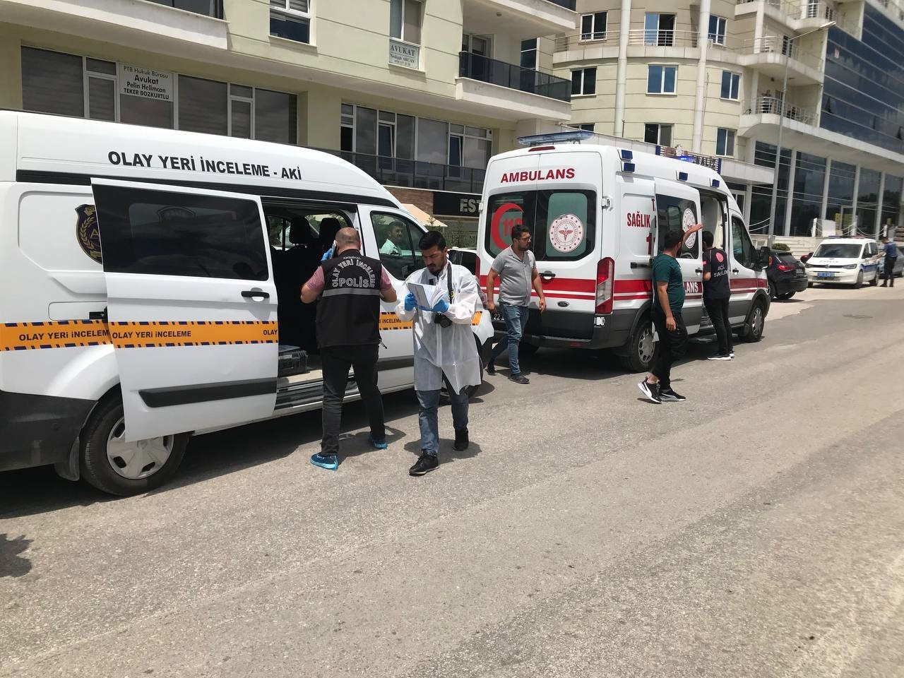 SABAH SAATLERİNDE BÜROSUNA GELEN EDİRNE BAROSU AVUKATLARINDAN M.Z.Y. (30), TEK