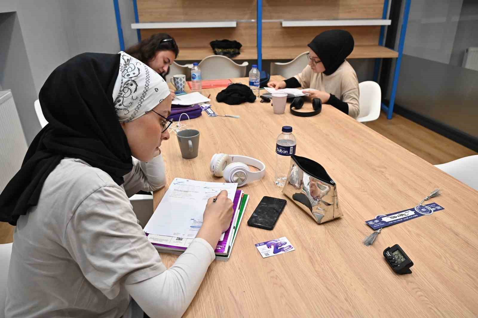 BURSA BÜYÜKŞEHİR BELEDİYE BAŞKANI ALİNUR AKTAŞ, HAFTA SONU TEMEL YETERLİLİK
