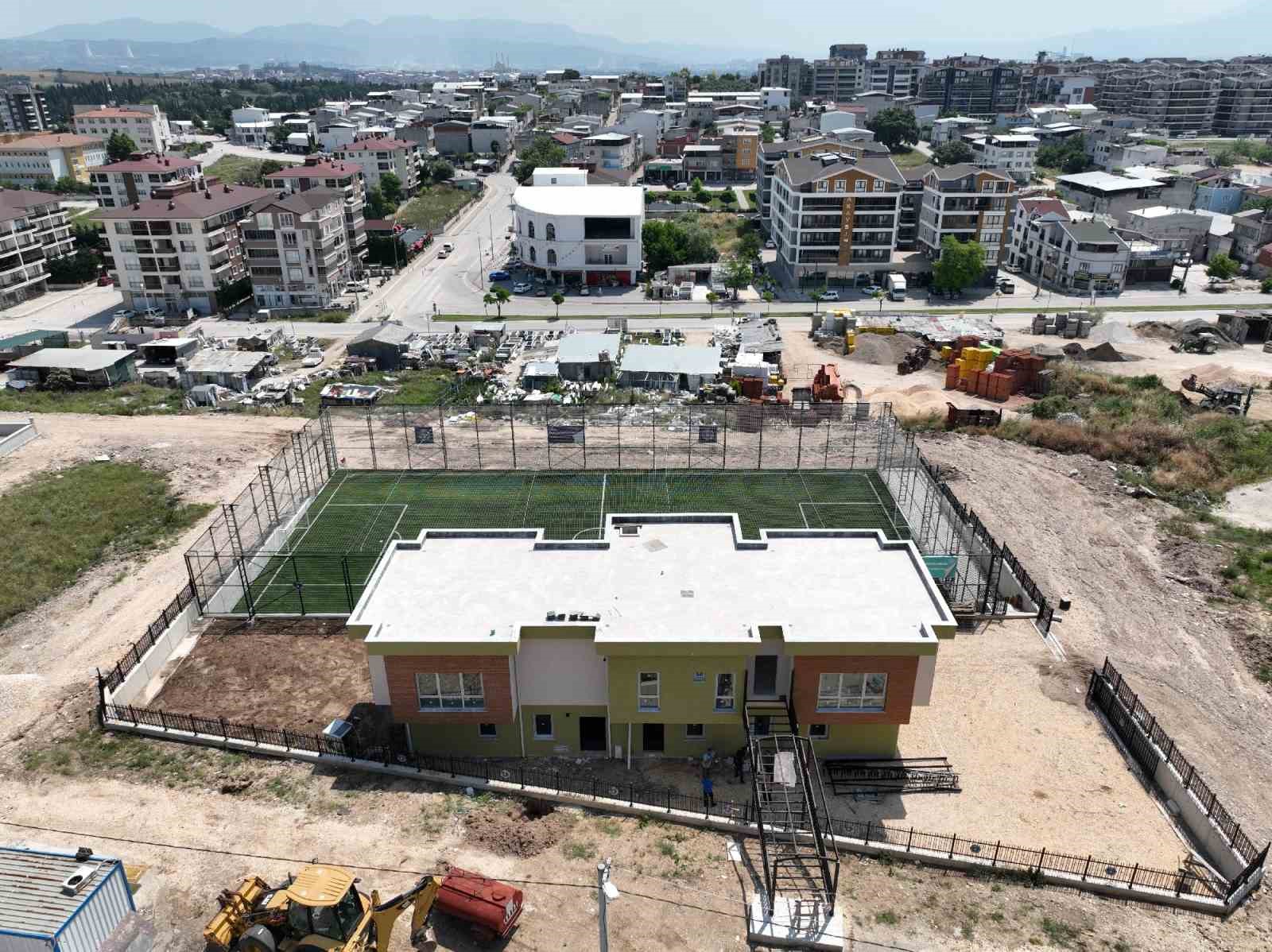 BURSA’DA GENÇLİK VE SPOR PROJELERİYLE GENÇLERİN AKTİVİTE ALANLARINI GENİŞLETEN BÜYÜKŞEHİR