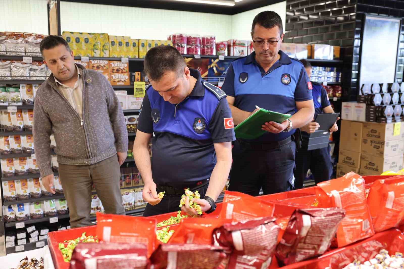 GÖLBAŞI BELEDİYESİ ZABITA MÜDÜRLÜĞÜ EKİPLERİ, KURBAN BAYRAMI ÖNCESİ DENETİMLERDE BULUNDU.