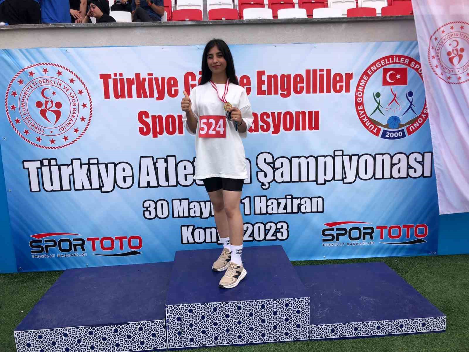 KONYA’DA DÜZENLENEN GÖRME ENGELLİLER TÜRKİYE ATLETİZM ŞAMPİYONASINDA MÜCADELE EDEN YEŞİLYURT