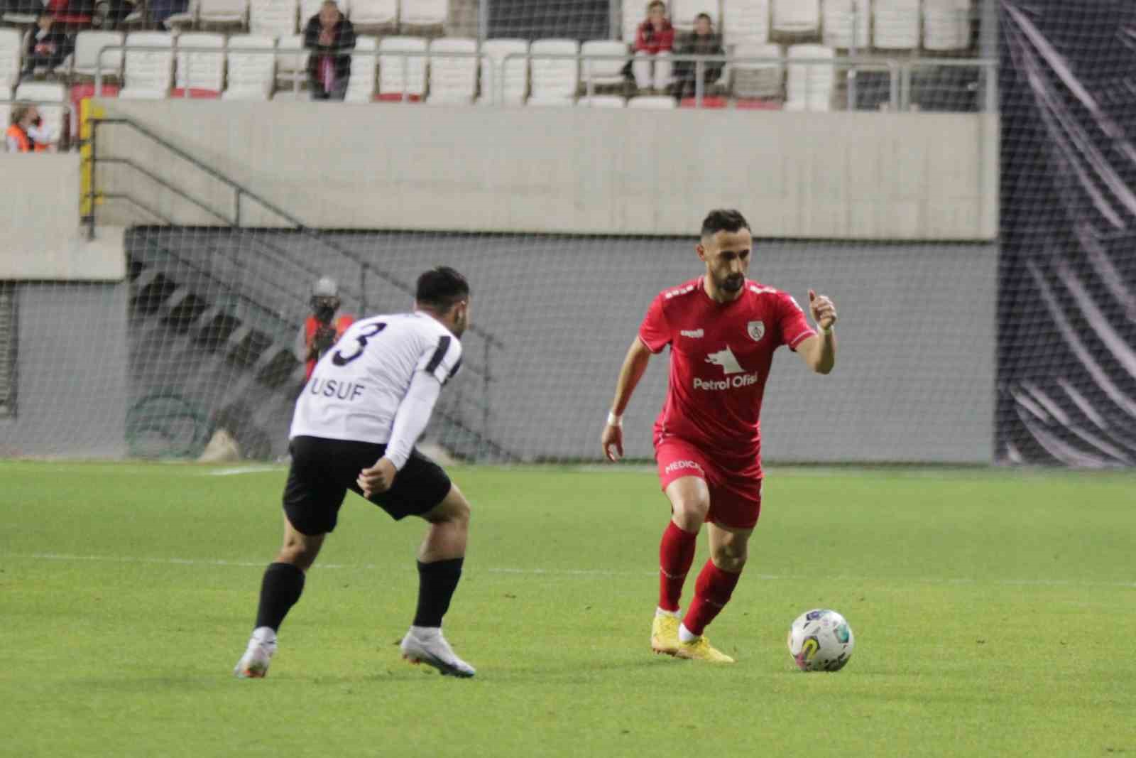 SPOR TOTO 1. LİG EKİPLERİNDEN GÖZTEPE, ALTINORDU FORMASI GİYEN ALİ