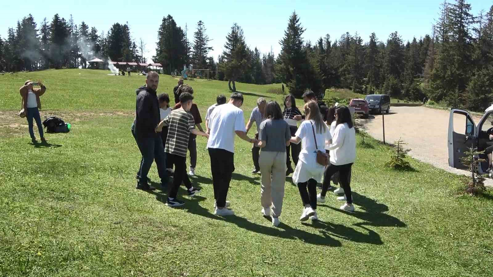 TRABZON’UN EN ÇOK İLGİ GÖREN YAYLALARI ARASINDA YERİNİ ALAN KAYABAŞI