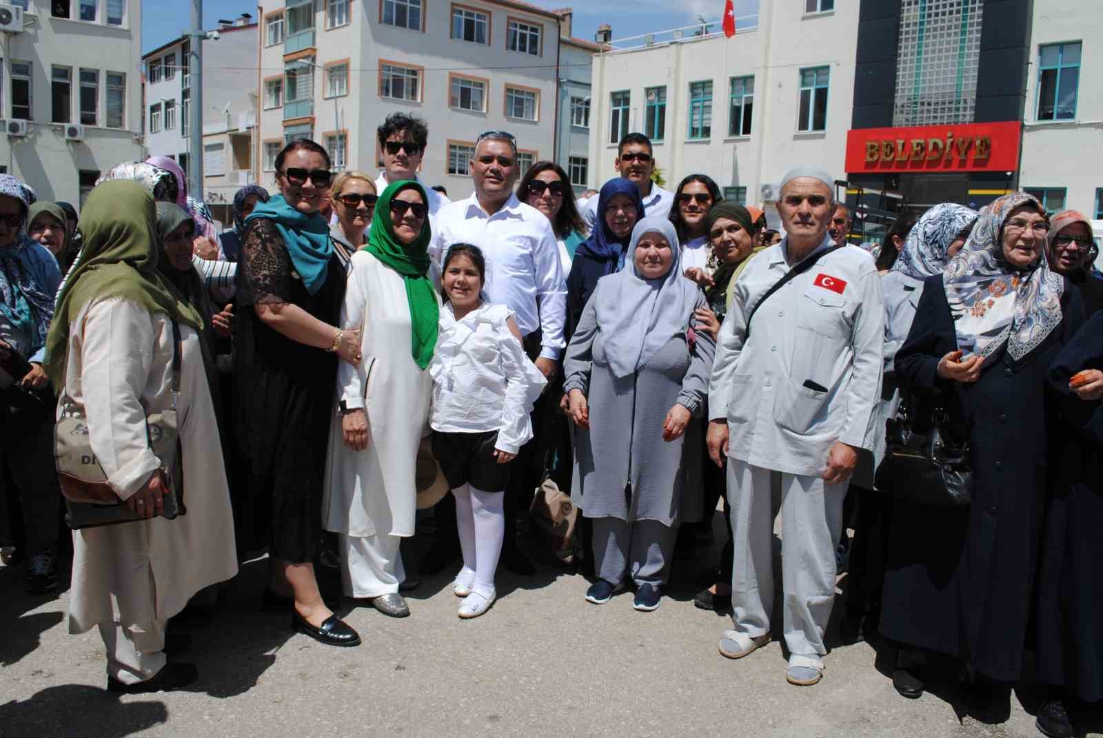 EĞİRDİRLİ HACI ADAYLARI KUTSAL TOPRAKLARA UĞURLANDI
