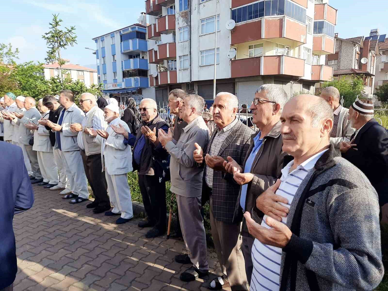 ZONGULDAK’IN ÇAYCUMA İLÇESİNDE HAC VAZİFESİNİ YERİNE GETİRMEK ÜZERE KURBAN BAYRAMI