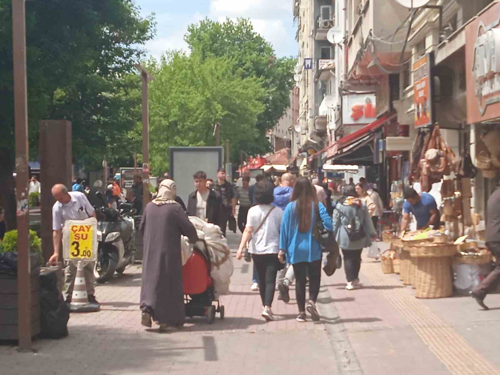 MAYIS AYININ SON GÜNLERİNİ SAĞANAK YAĞIŞ ETKİSİNDE GEÇİREN ESKİŞEHİR'DE, YAZ