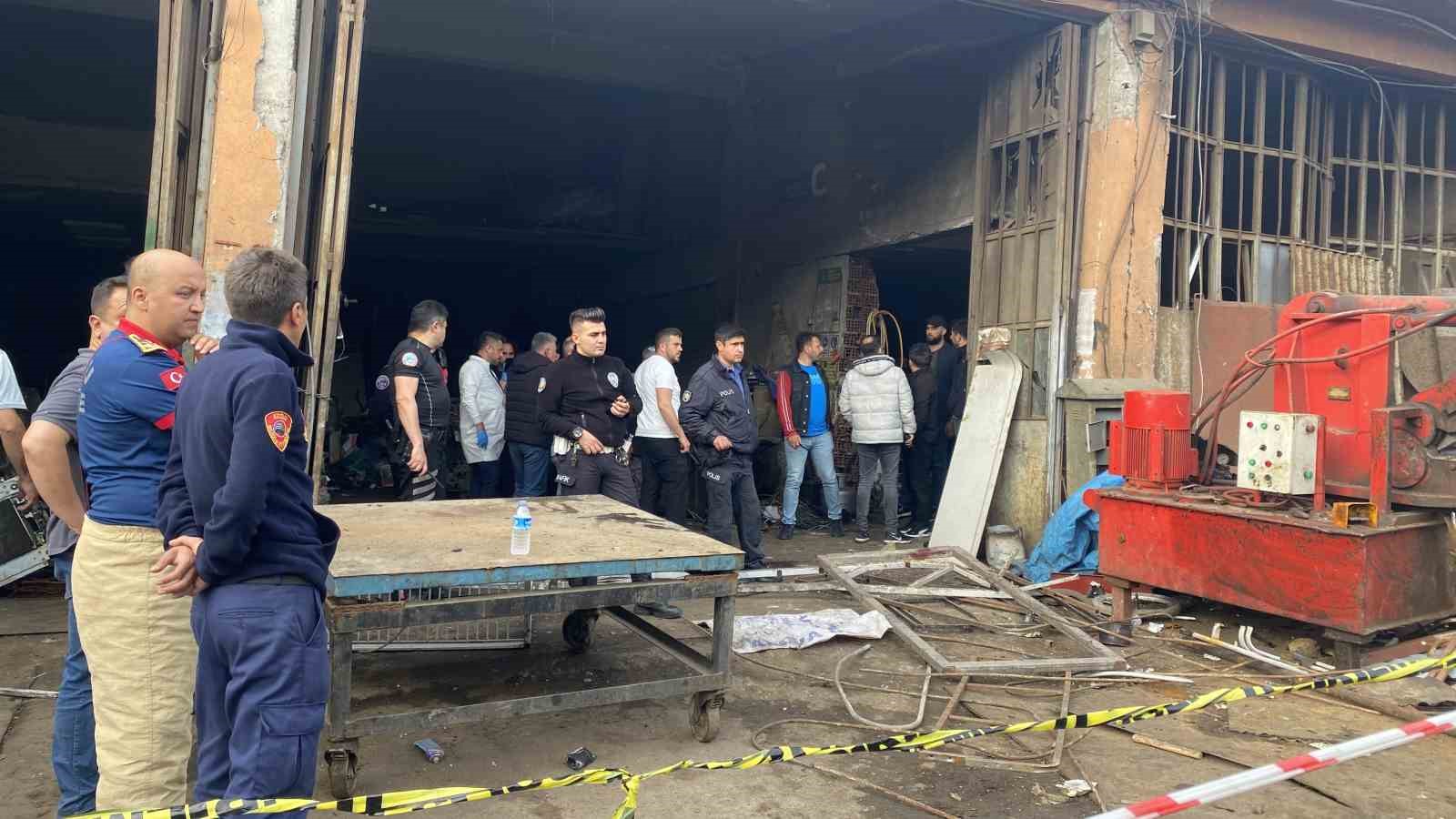 ZONGULDAK’IN KOZLU İLÇESİNDE HURDACI DÜKKANINDA 1 KİŞİNİN HAYATINI KAYBETTİĞİ PATLAMADA