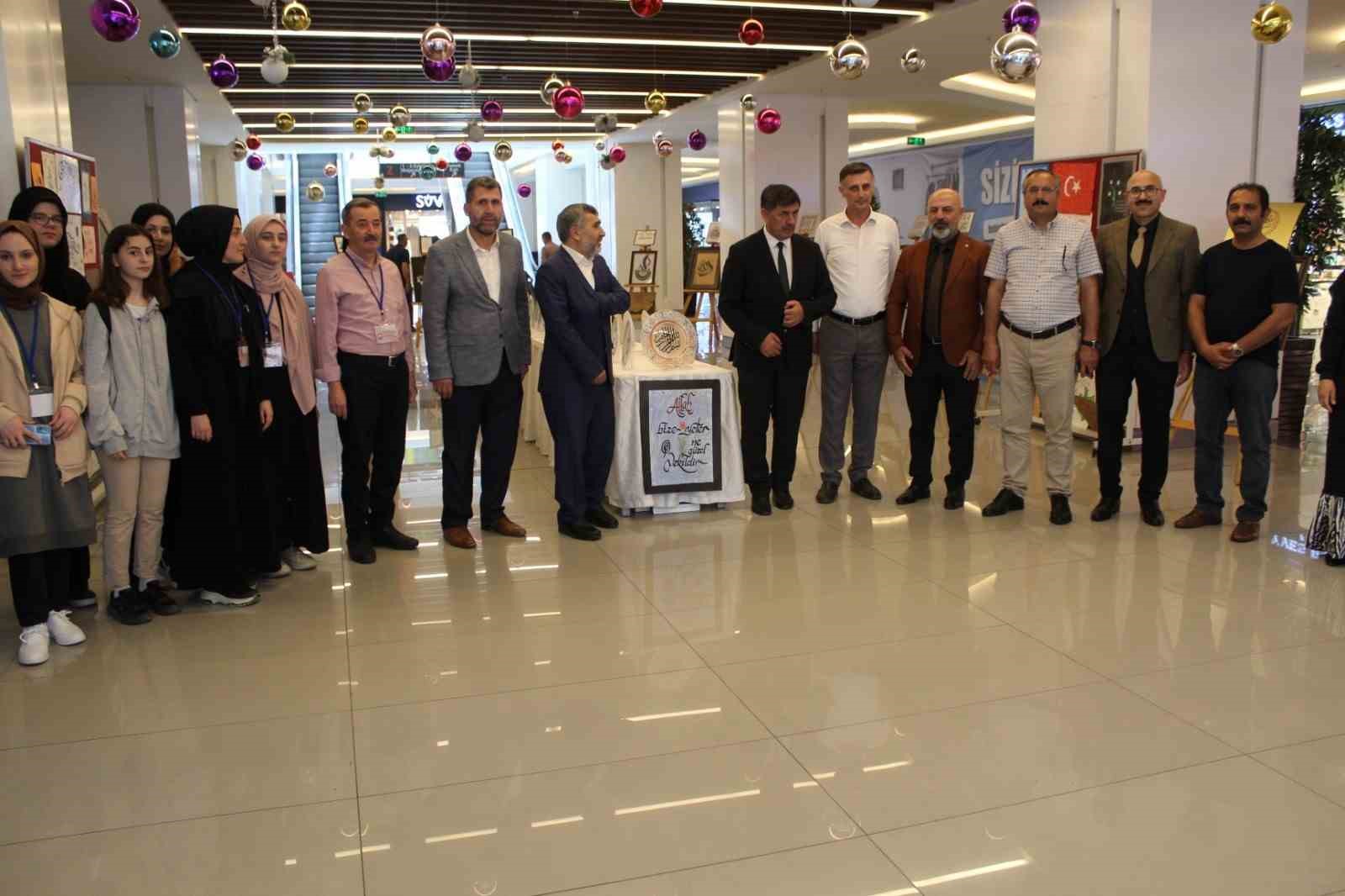HÜSN-Ü HAT VE KALİGRAFİ SERGİ AÇILIŞI GERÇEKLEŞTİRİLDİ