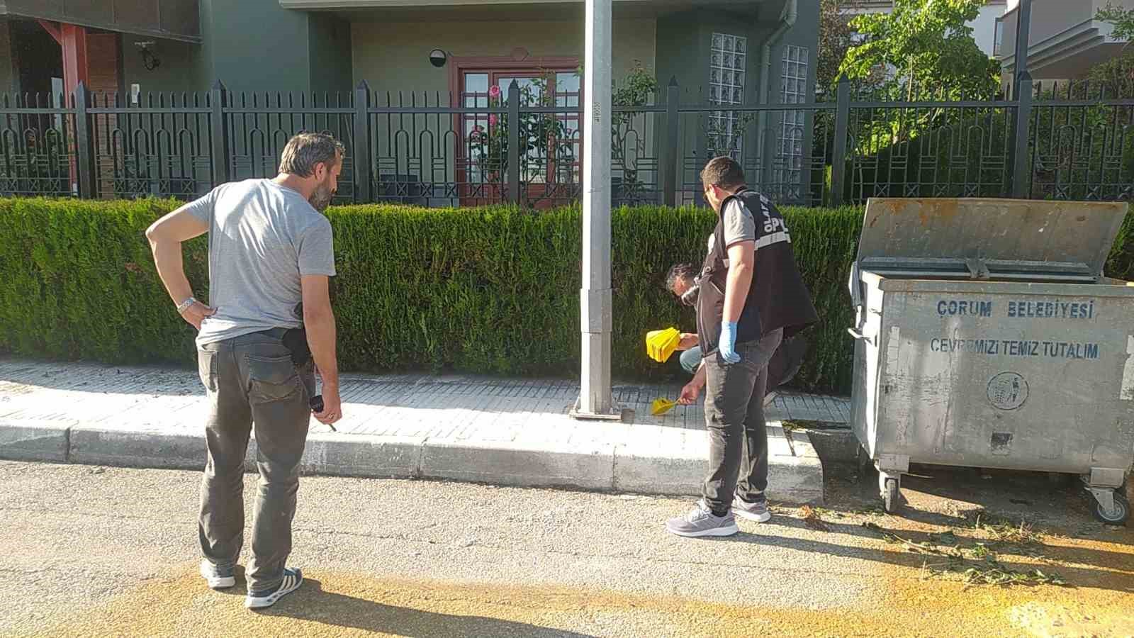 ÇORUM'DA İKİ GRUP ARASINDA ÇIKAN SİLAHLI KAVGADA 1 KİŞİ YARALANDI.
